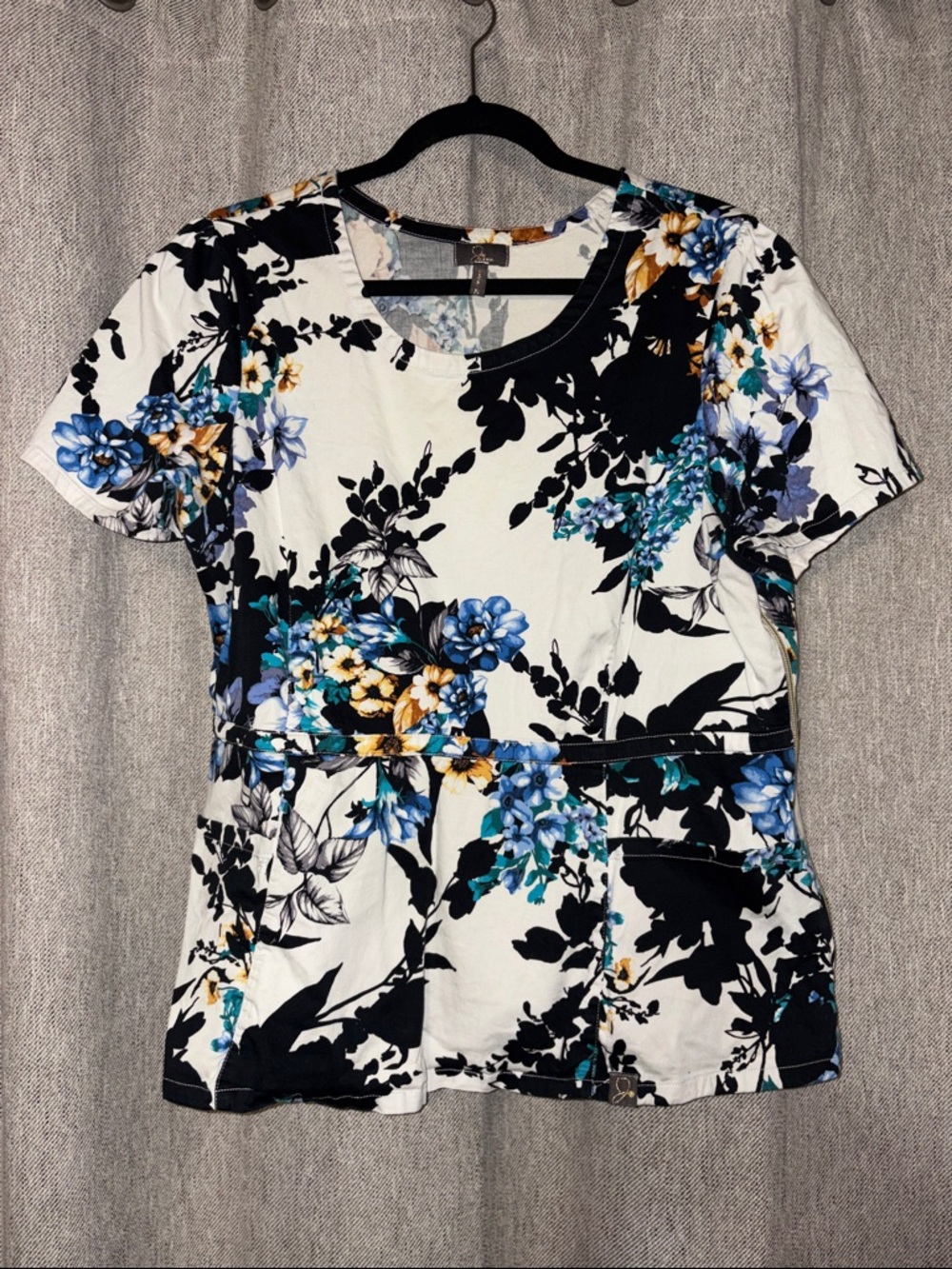Jaanuu Floral Peplum women’s scrub top limited edition garden party